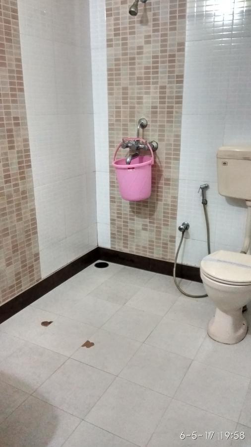Hotel Varsa Dibrugarh ภายนอก รูปภาพ