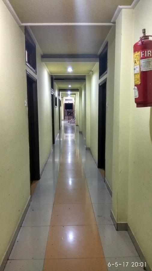 Hotel Varsa Dibrugarh ภายนอก รูปภาพ